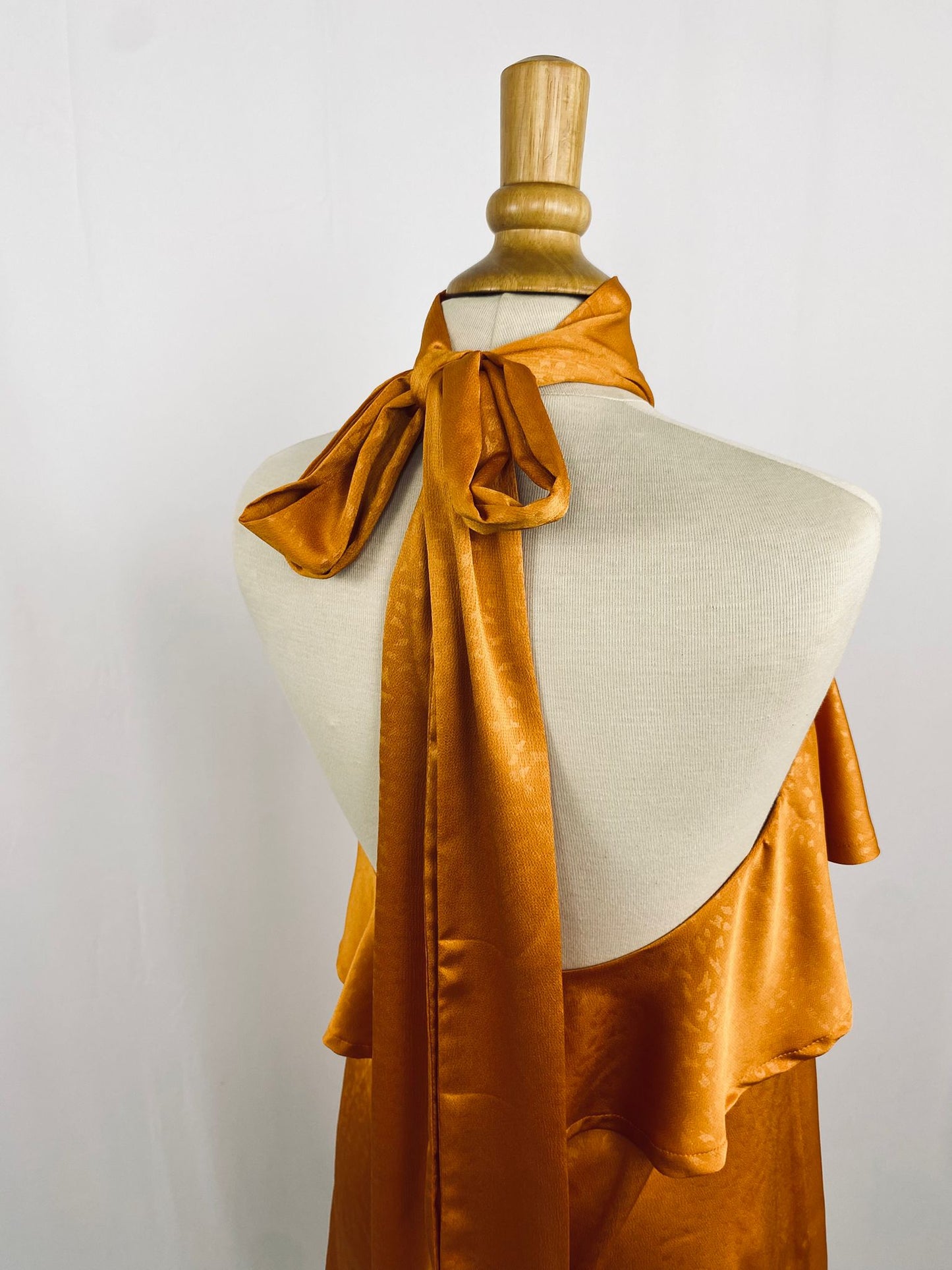 Robe à nœud